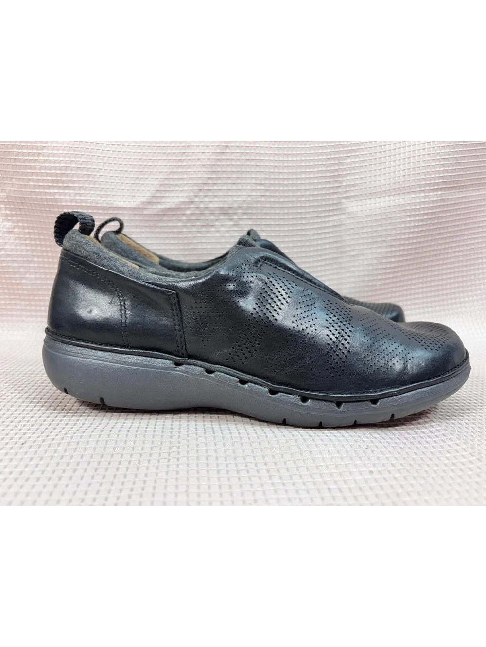 CLARKS 7.5 Unstructured Un Spirit Black Leather Loafers